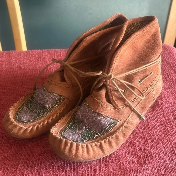 The Sak Beaded Moccasins size 8.5 - Picture 1 of 6